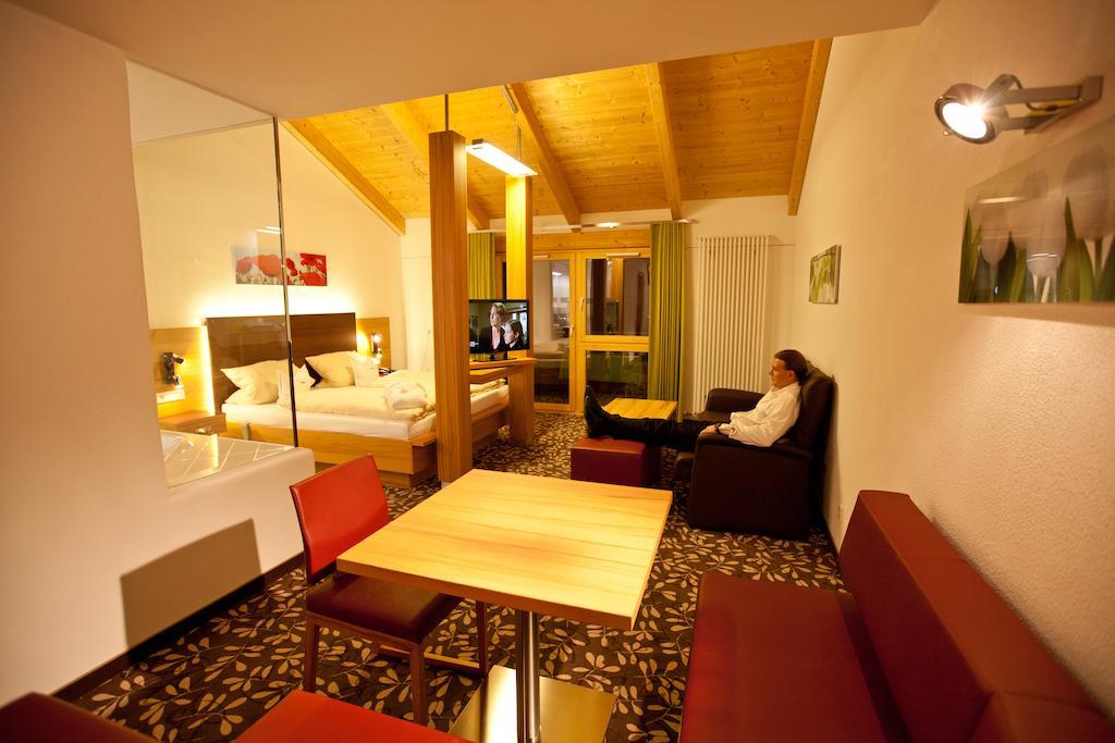 באד פיסינג Hotel Und Appartementhof Waldeck מראה חיצוני תמונה
